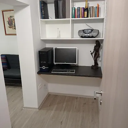 Apartma David V Izoli * Изола