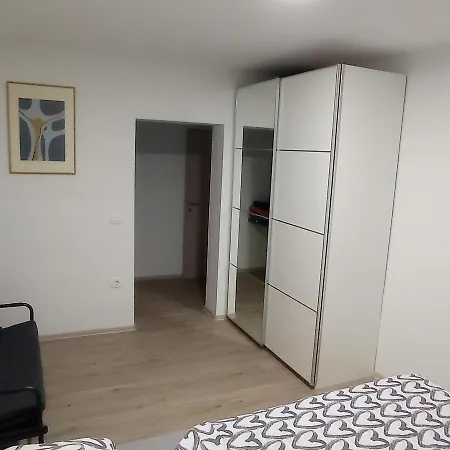 Apartma David V Izoli Апартаменты *
